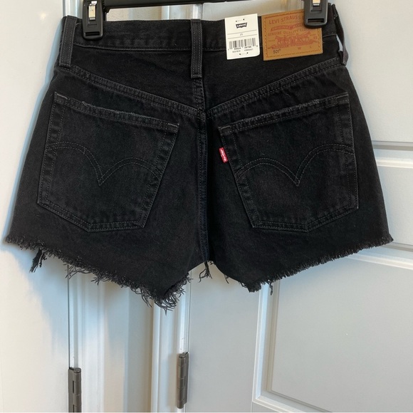 Levi's Premium High Rise 501 Shorts in Black NWT Size 25 - Picture 6 of 9